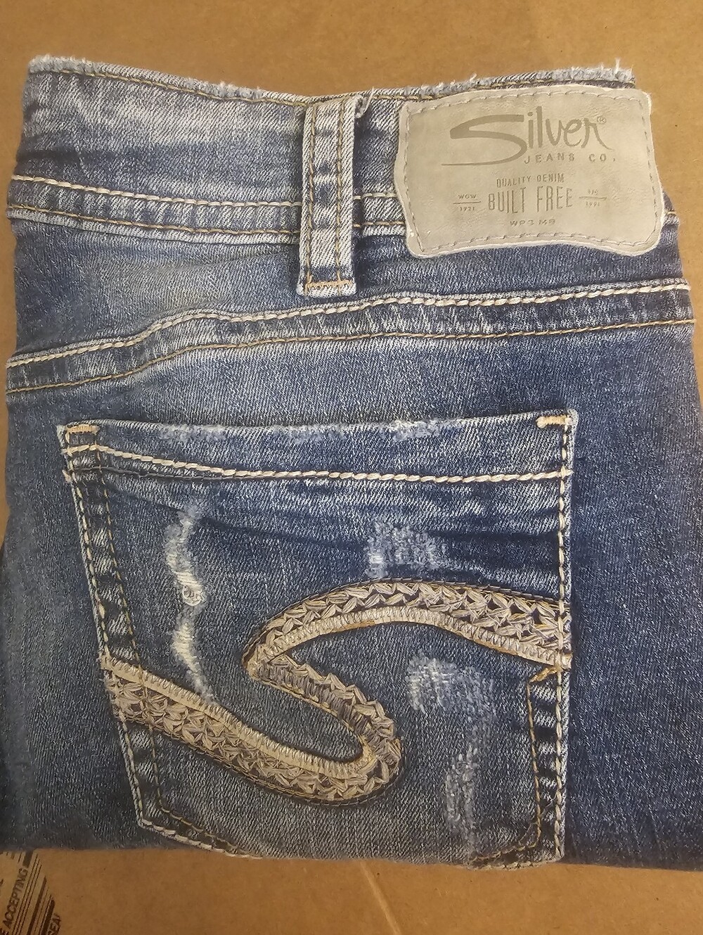 Silver Jeans Co. Women’s Skinny Crop Jeans Blue Distressed Mid Rise Slim 32x25